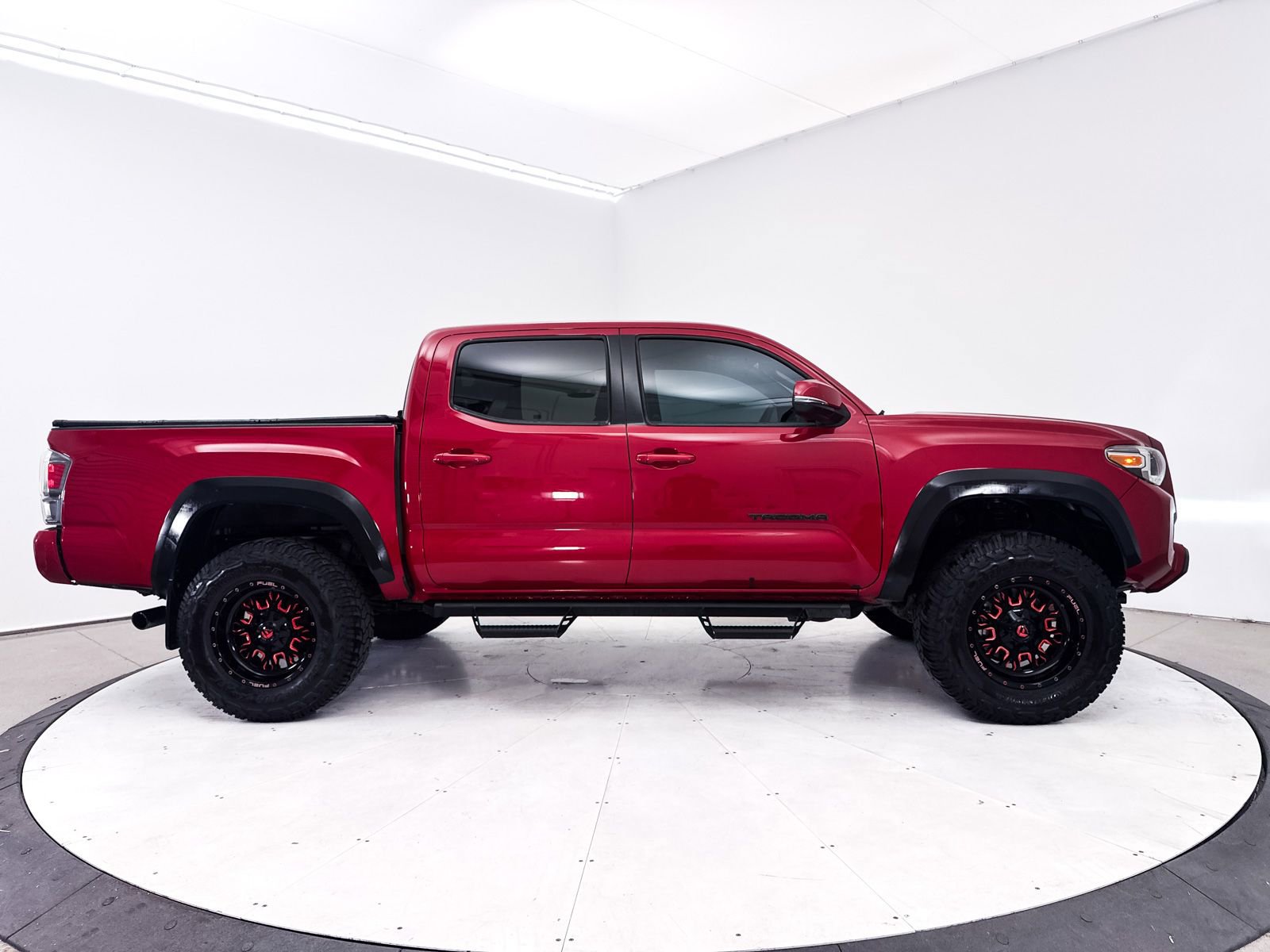 Used 2020 Toyota Tacoma TRD Off-Road w/ TRD Premium Off Road Package AWD/4WD image 41