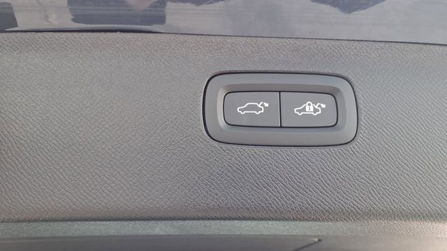 New 2026 Volvo XC90 B6 Ultra w/ Protection Package image 10