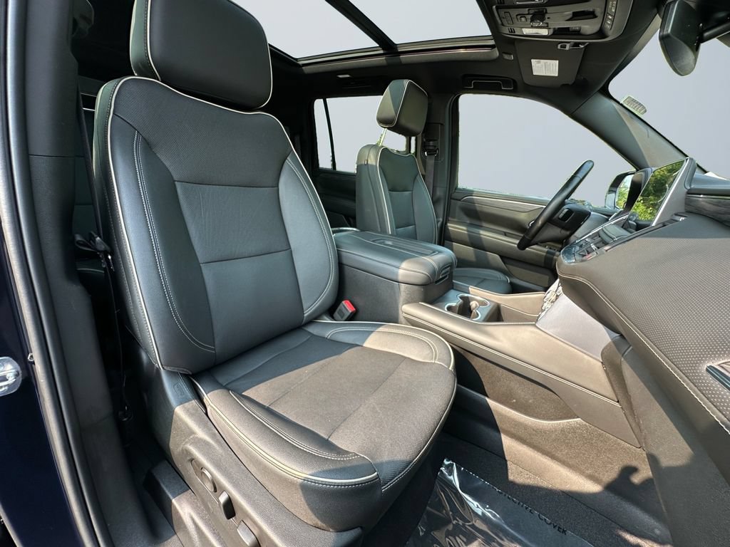 Used 2023 GMC Yukon XL SLT w/ SLT Luxury Package AWD/4WD image 15