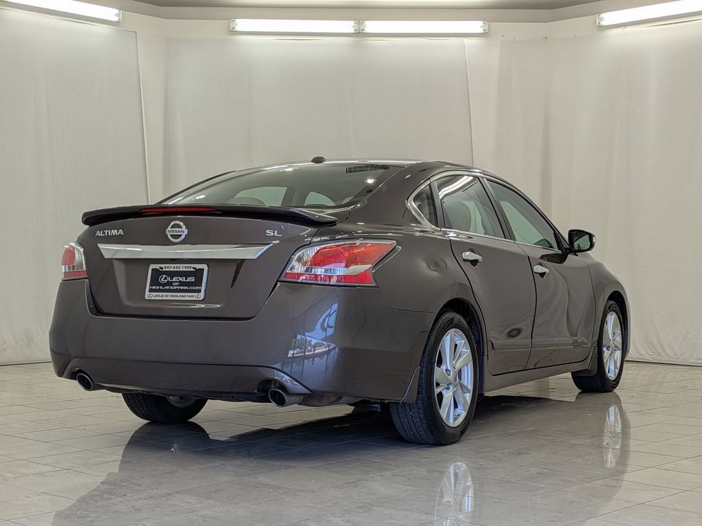 Used 2015 Nissan Altima 2.5 SL w/ Technology Package FWD image 9