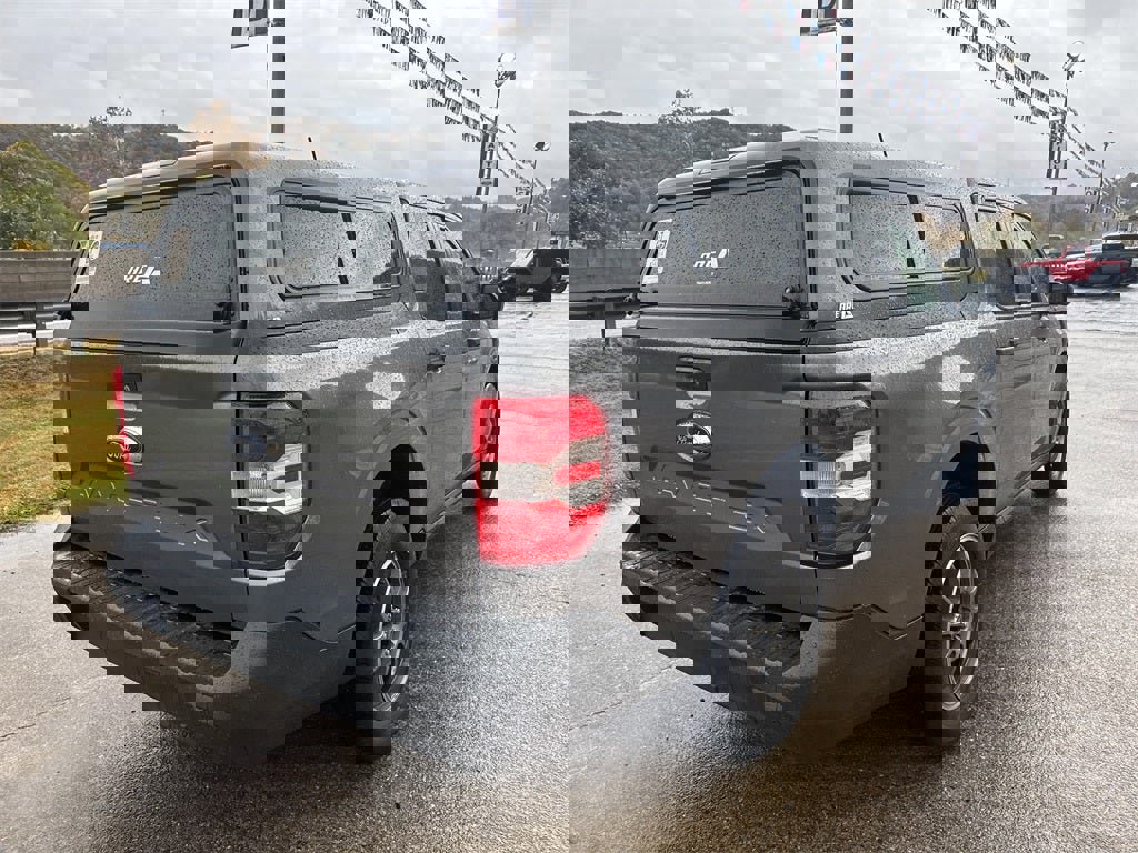 Used 2022 Ford Maverick XL image 4