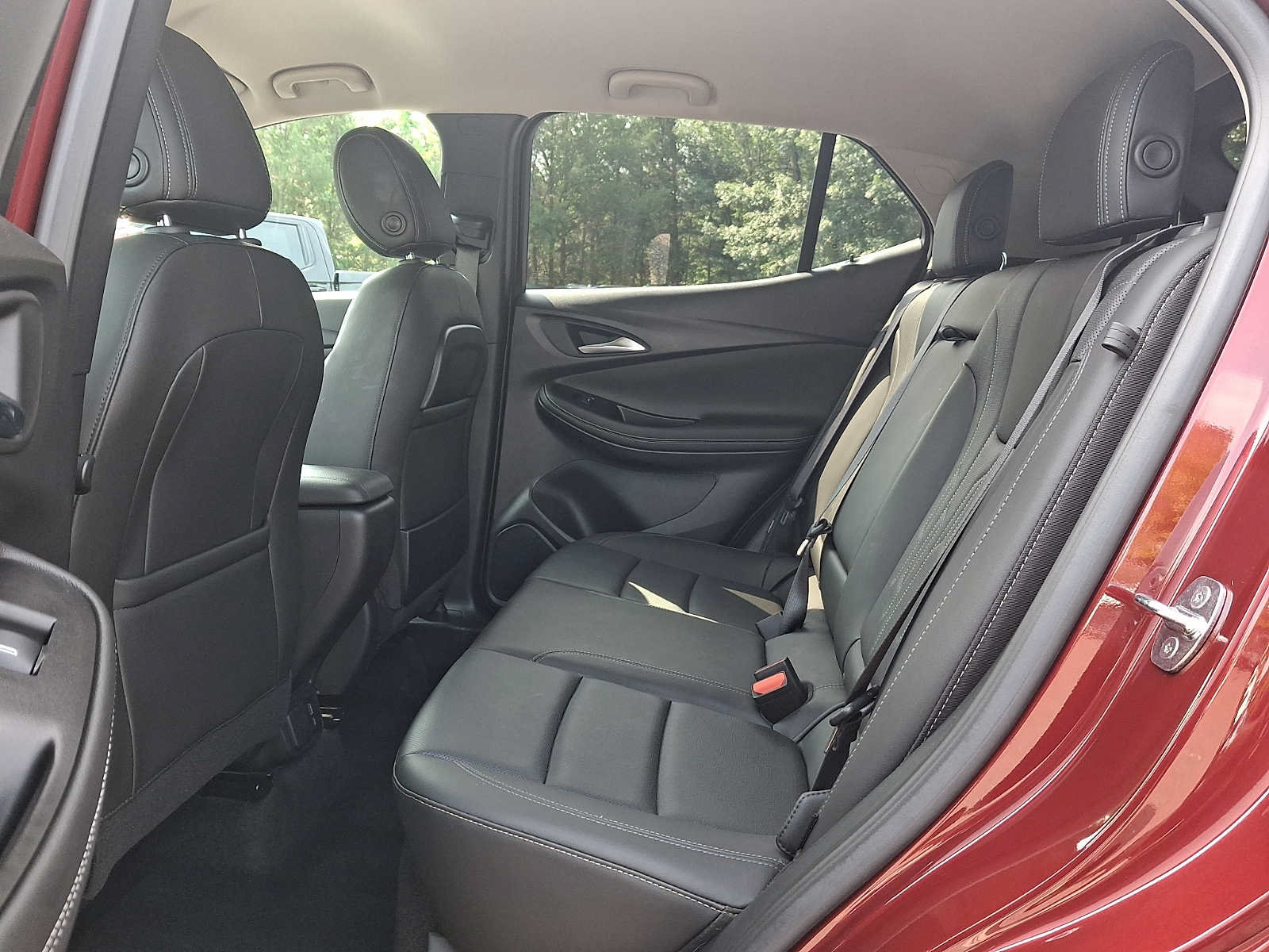 Used 2024 Buick Encore GX Avenir w/ Avenir Convenience Package FWD image 12