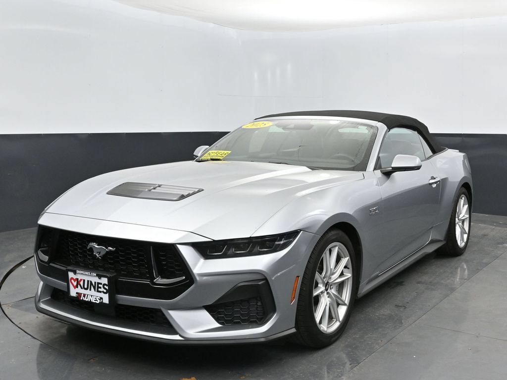Used 2025 Ford Mustang GT Premium RWD image 6