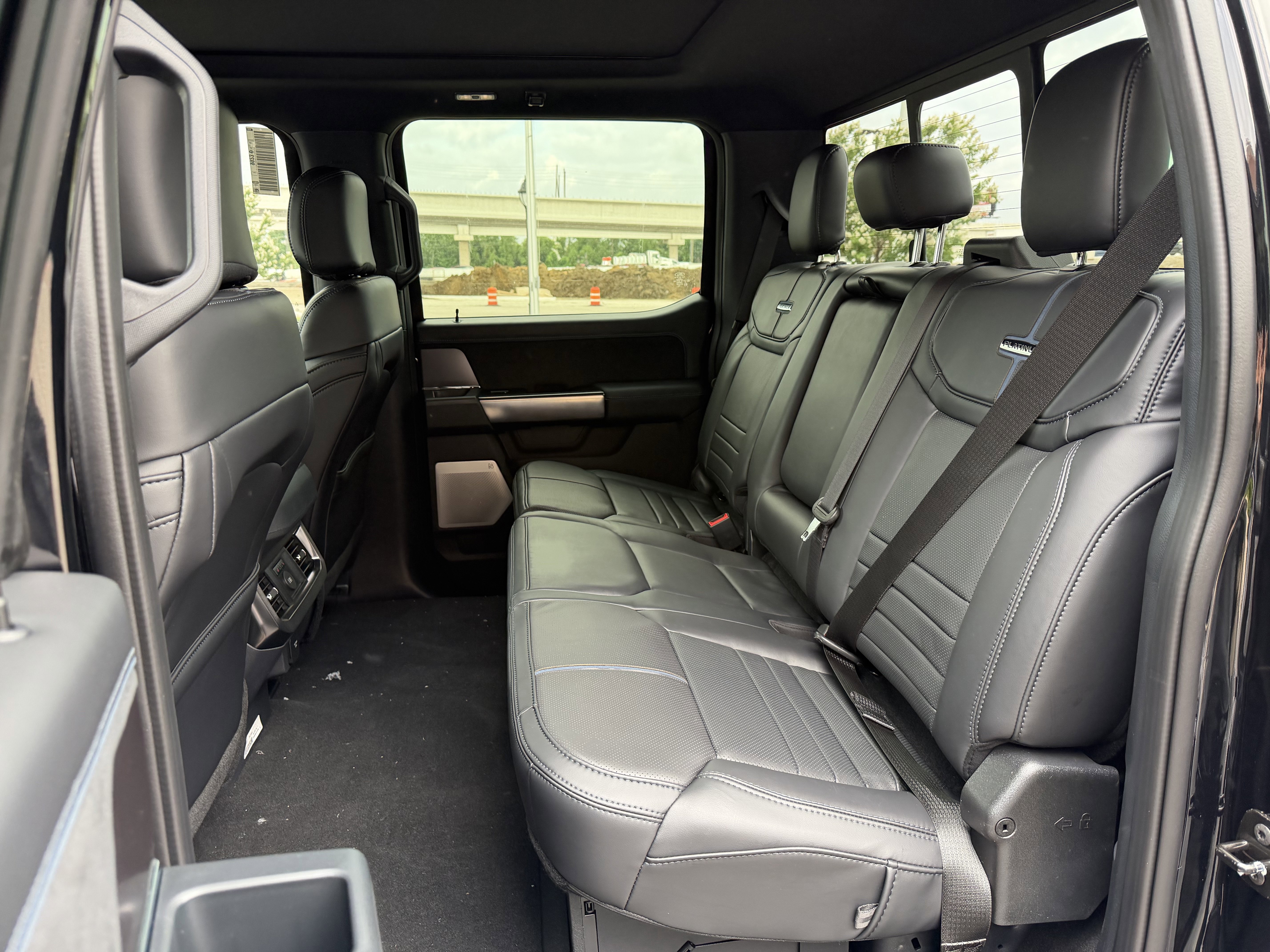 New 2026 Ford F350 Platinum w/ FX4 Off-Road Package AWD/4WD image 24