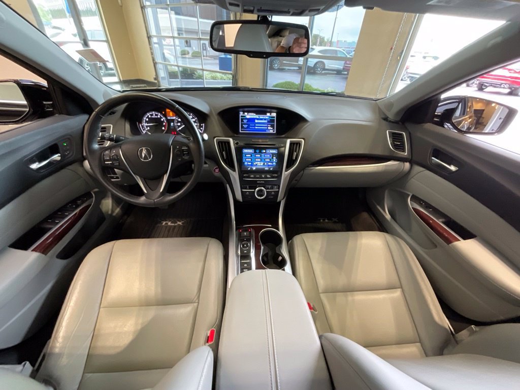 Used 2015 Acura TLX V6 FWD image 9
