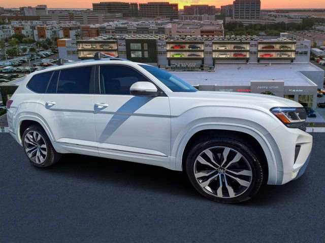 Used 2023 Volkswagen Atlas SEL AWD/4WD image 1