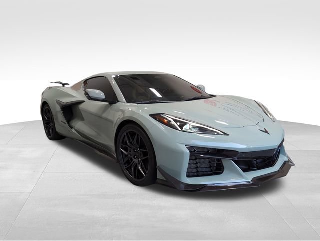Used 2024 Chevrolet Corvette Z06 w/ Z07 Performance Package image 5