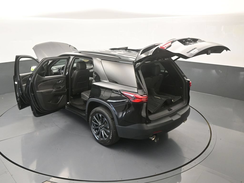 Used 2023 Chevrolet Traverse RS FWD image 78