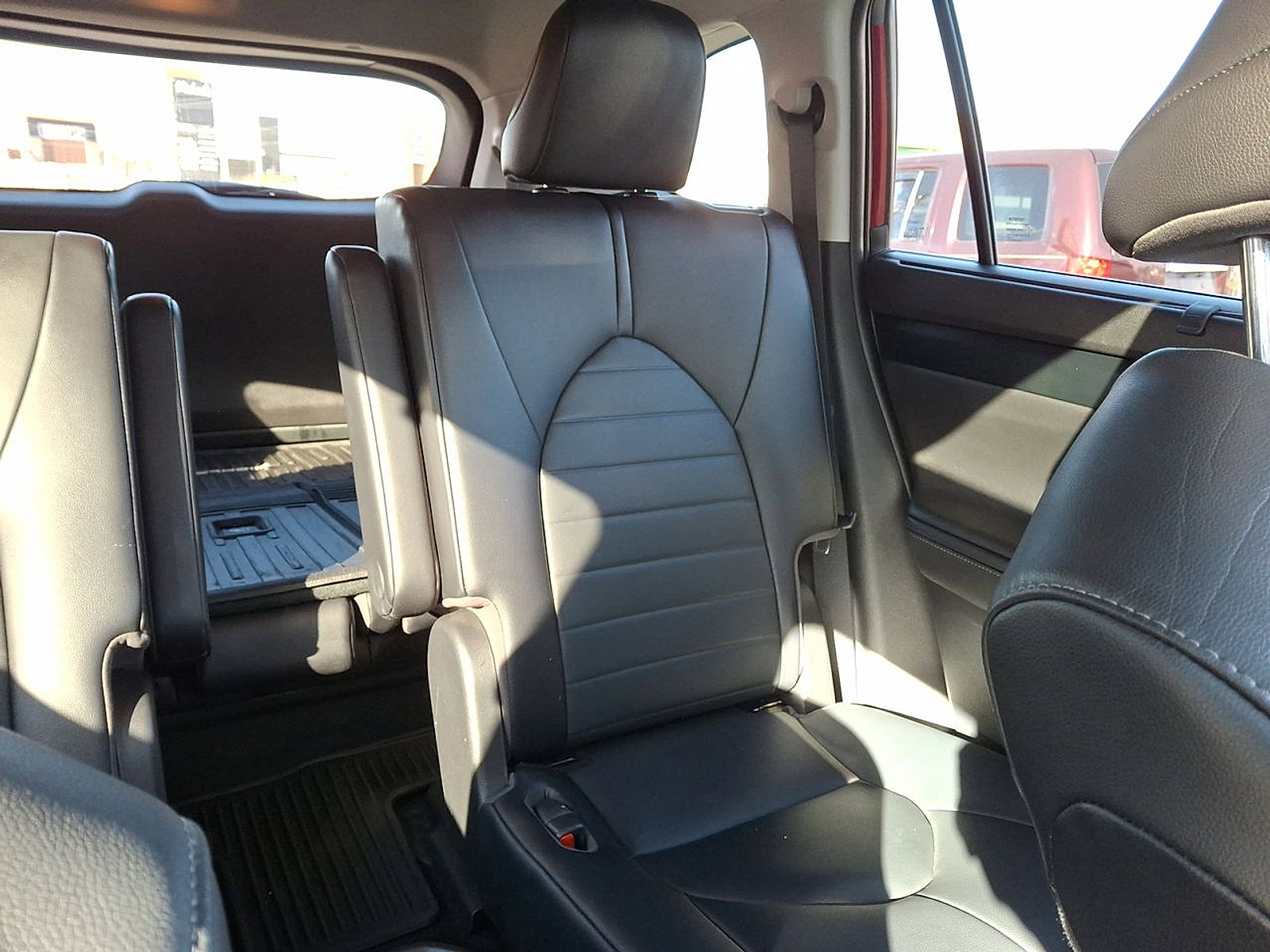 Used 2021 Toyota Highlander XLE image 14