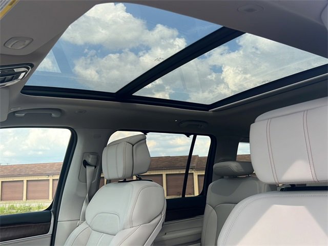 New 2024 Jeep Grand Wagoneer Series I w/ Convenience Group III image 11