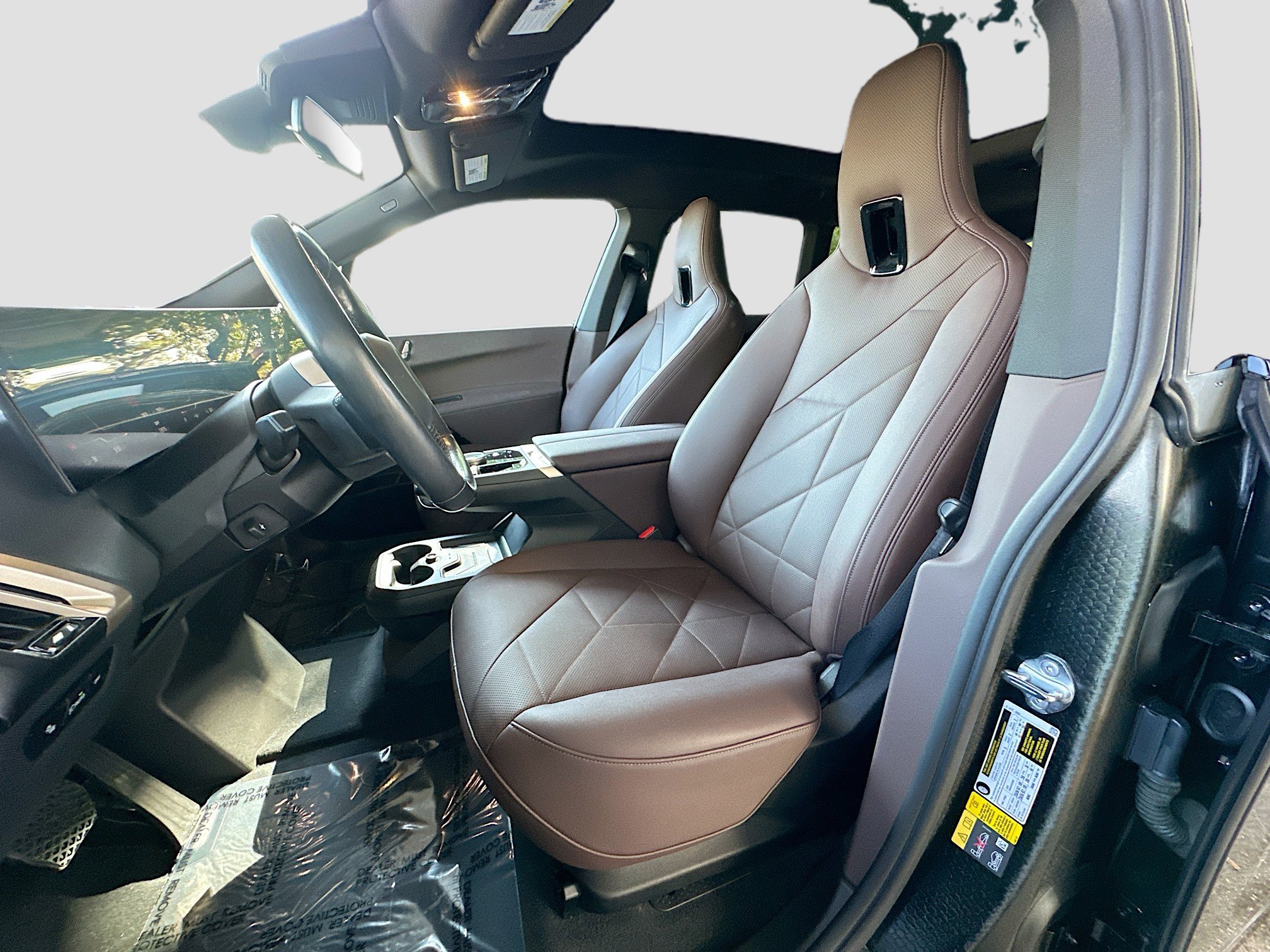 Used 2024 BMW iX xDrive50 w/ Sport Package image 22