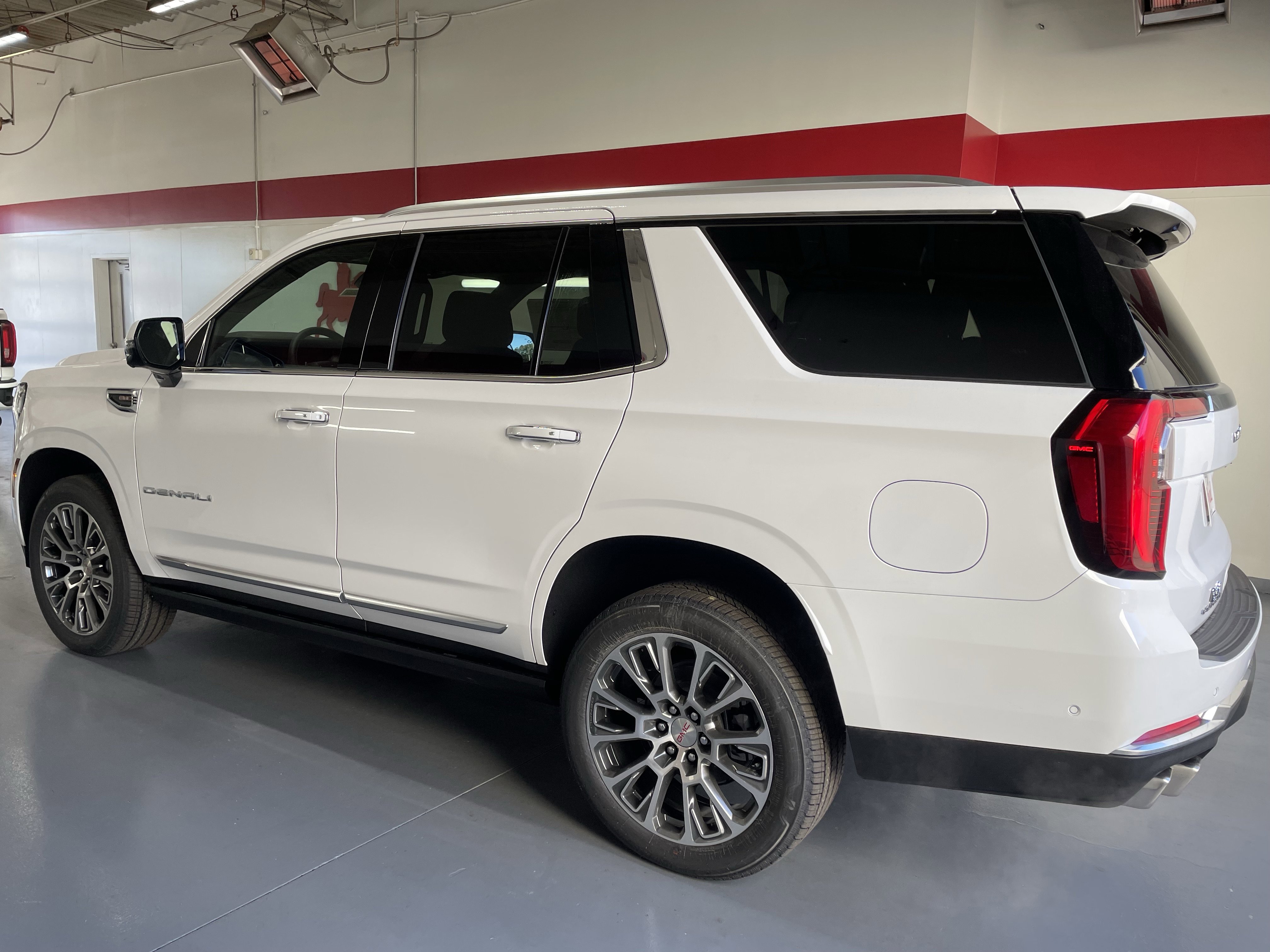 New 2026 GMC Yukon Denali w/ Sun & Power Step Package image 6