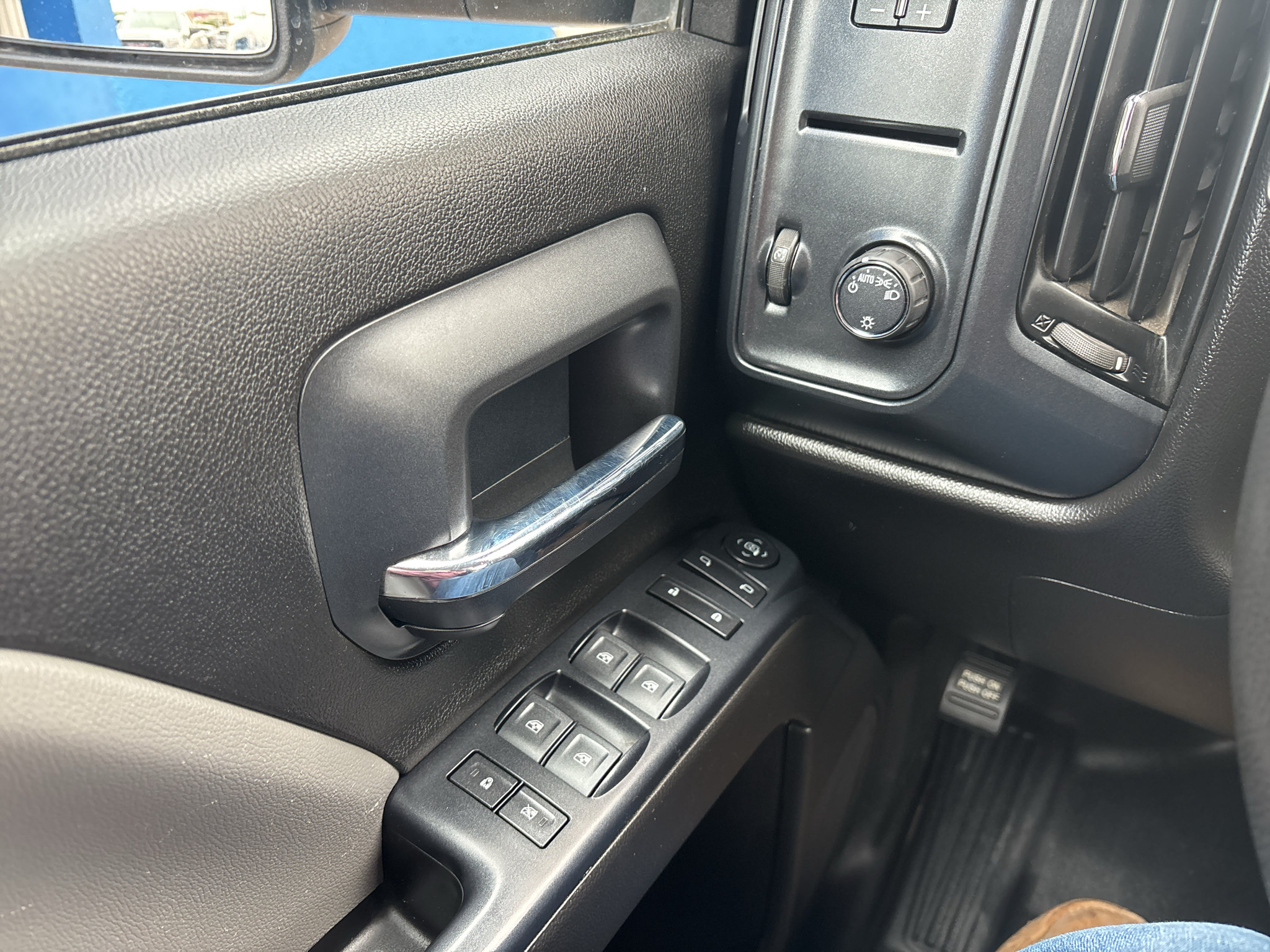 Used 2018 Chevrolet Silverado 3500 W/T w/ WT Convenience Package AWD/4WD image 23