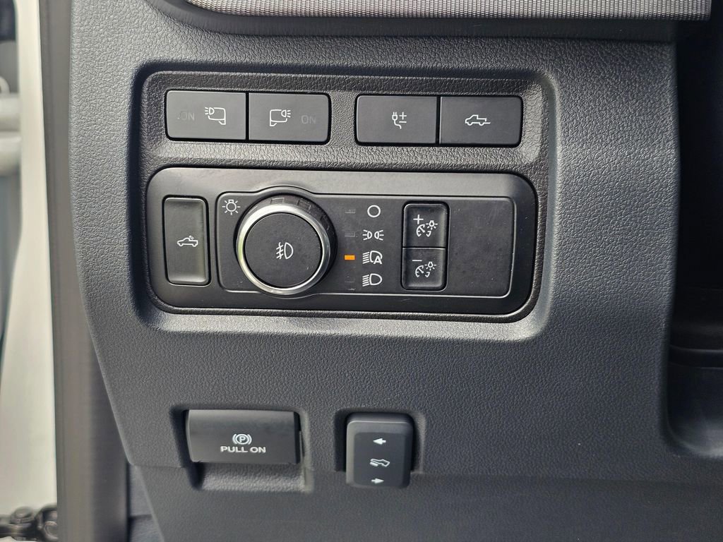 Used 2023 Ford F250 Platinum AWD/4WD image 24