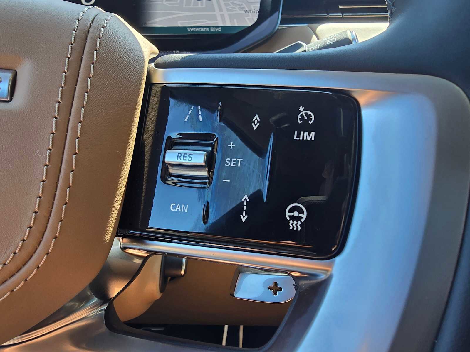 New 2025 Land Rover Range Rover Long Wheelbase SE image 31