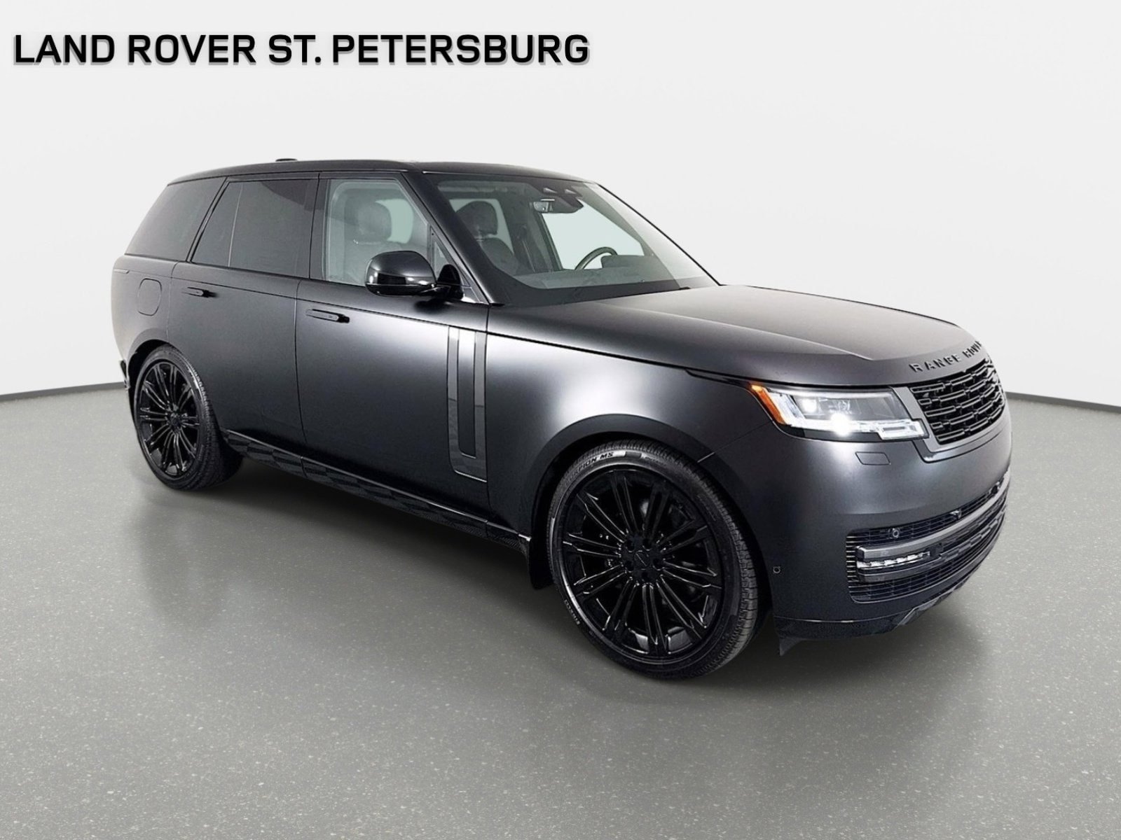 New 2026 Land Rover Range Rover SE AWD/4WD image 3