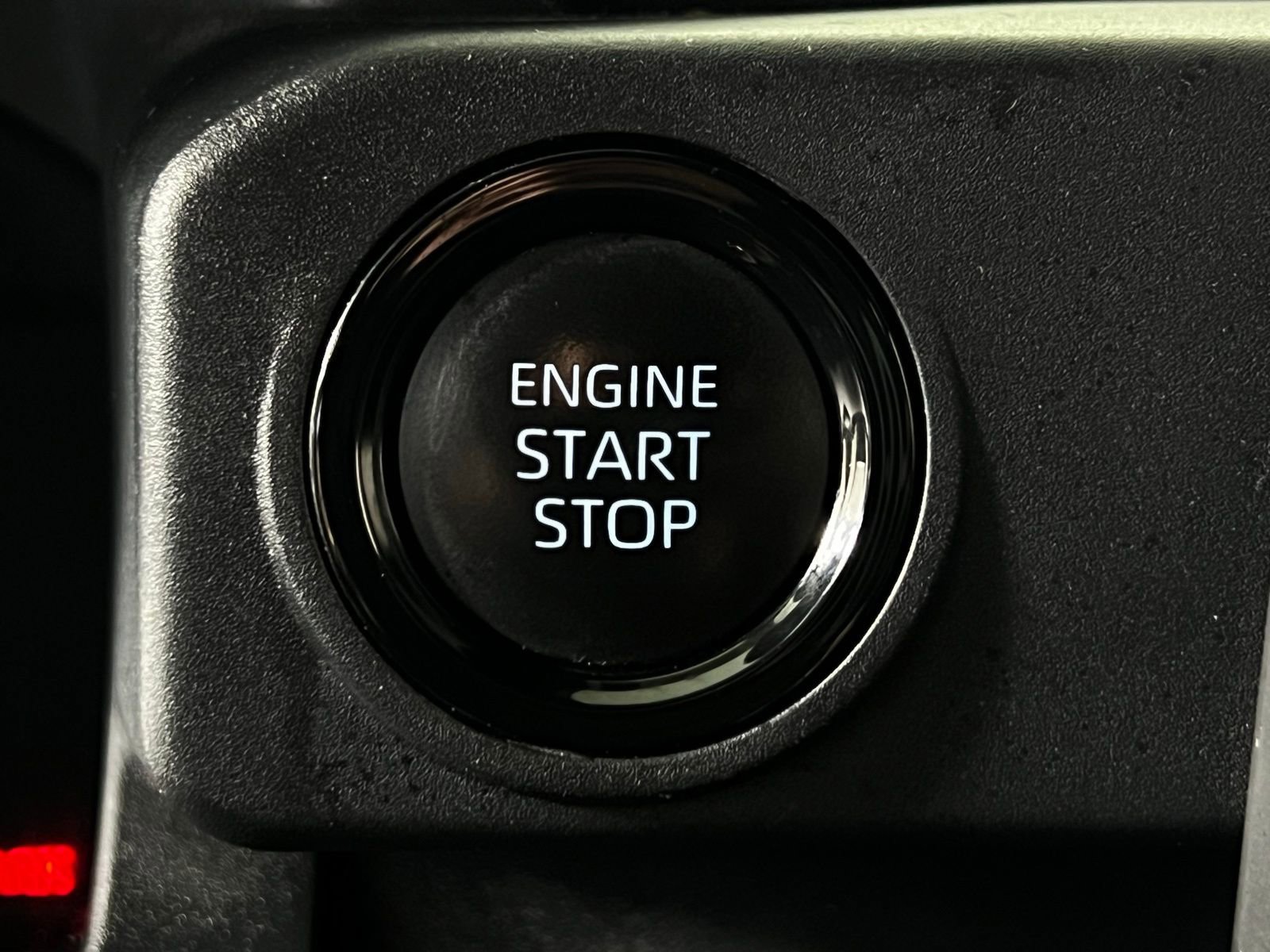 Certified 2024 Toyota Tacoma SR image 19