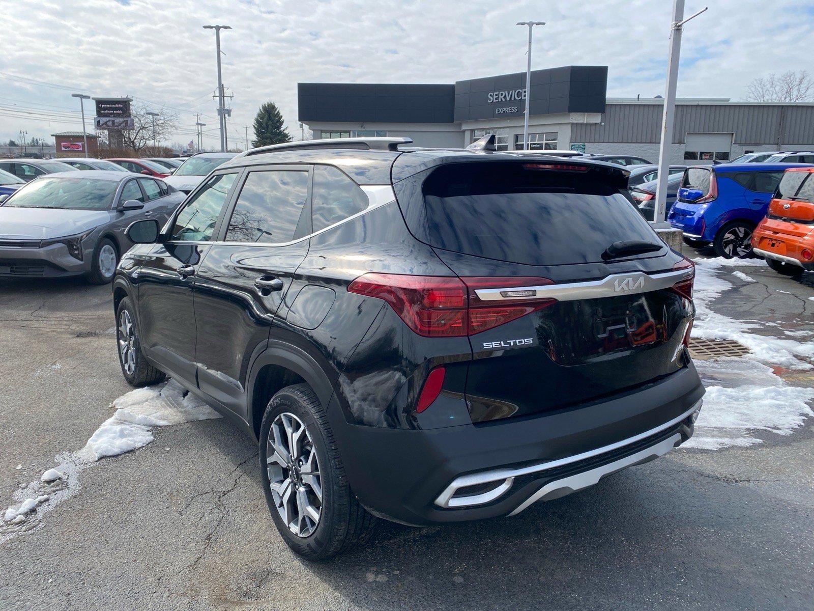 Certified 2023 Kia Seltos EX image 6