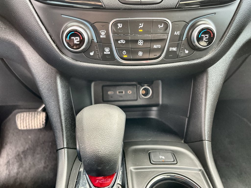 Used 2023 Chevrolet Equinox RS AWD/4WD image 17
