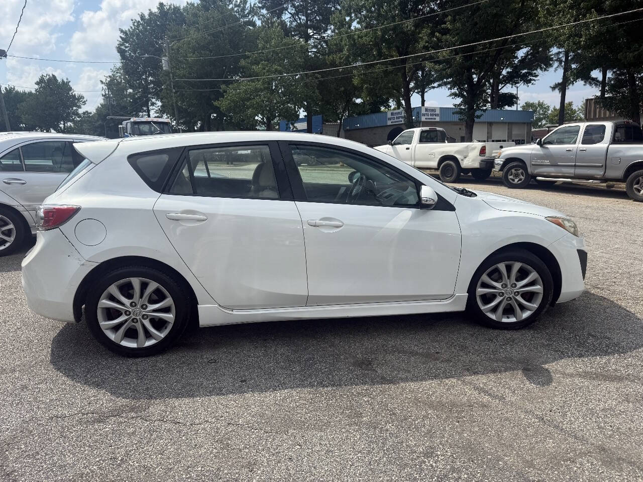 Used 2010 MAZDA MAZDA3 s Sport FWD image 4