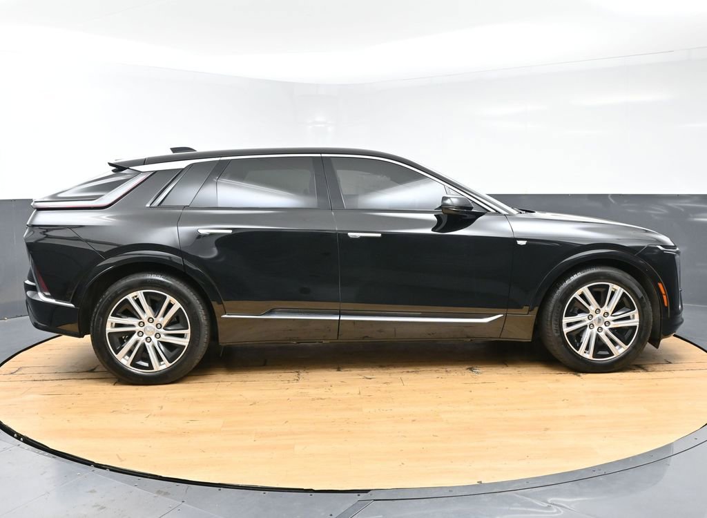 Used 2024 Cadillac Lyriq Tech RWD image 7