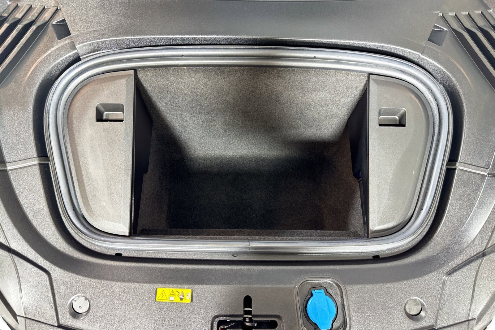 Used 2024 Audi RS e-tron GT w/ Carbon Performance Package image 28