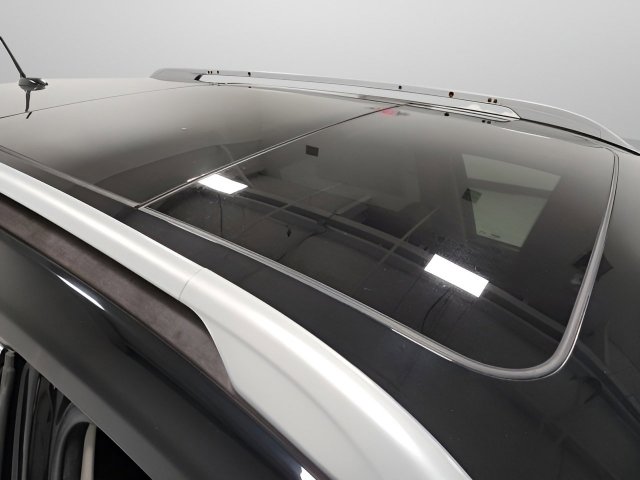 Used 2015 Nissan Rogue SL w/ SL Premium Package image 16