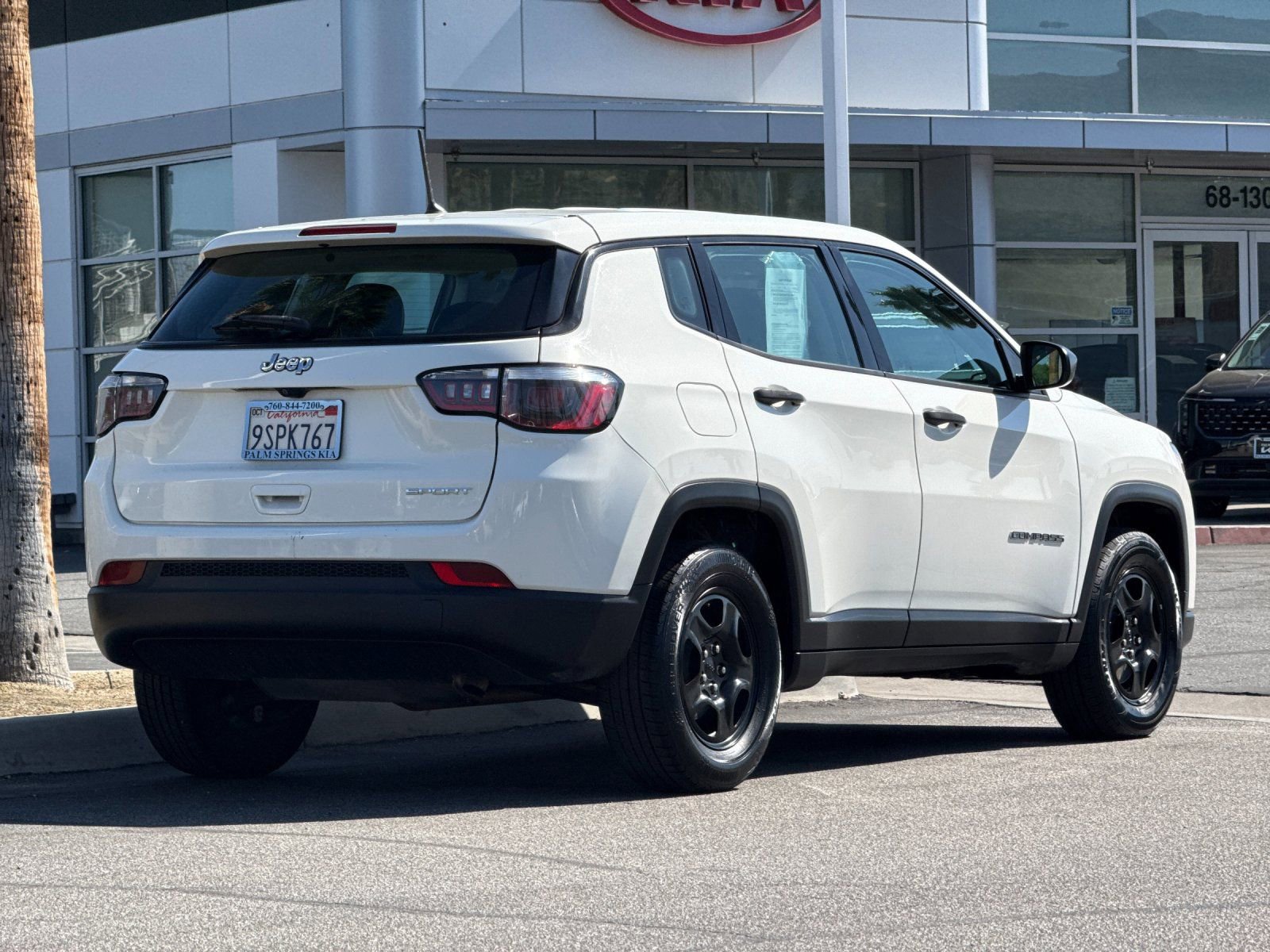 Used 2018 Jeep Compass Sport image 3