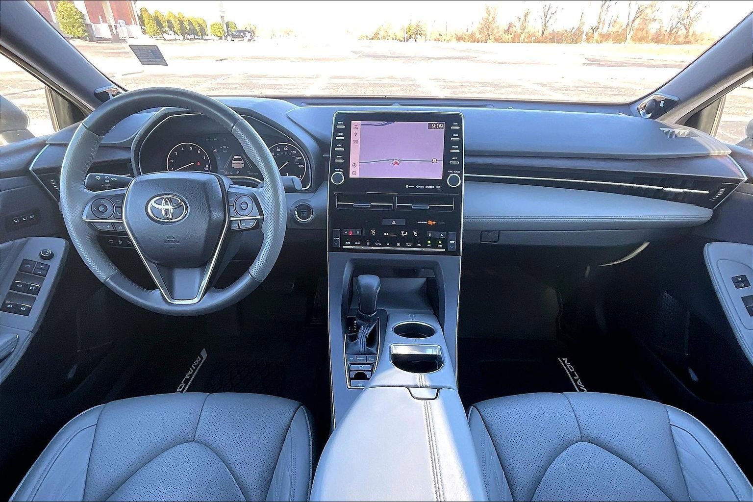Used 2019 Toyota Avalon Limited w/ Advanced Safety Package image 13