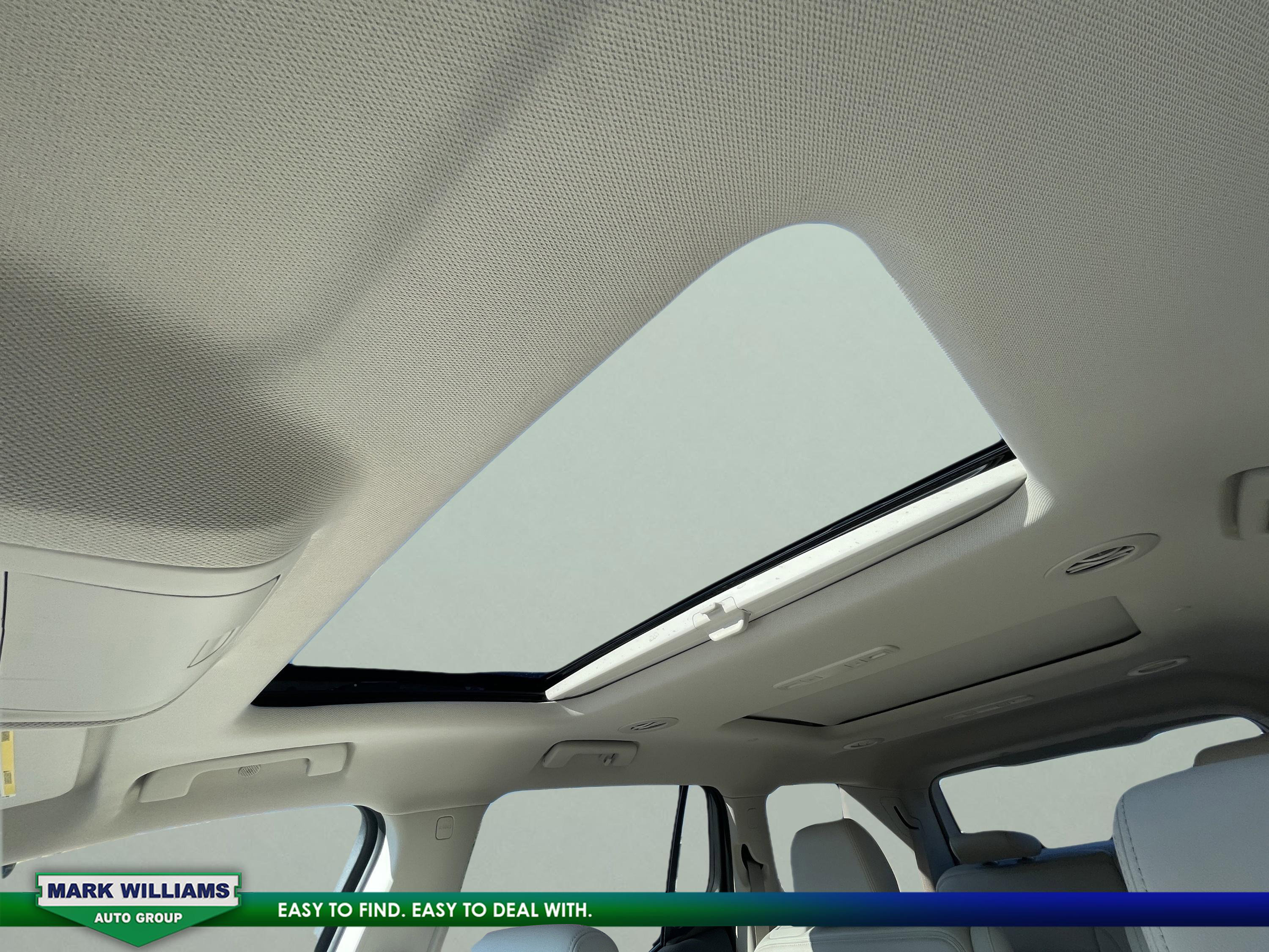 Used 2022 GMC Acadia Denali w/ Denali Ultimate Package image 28