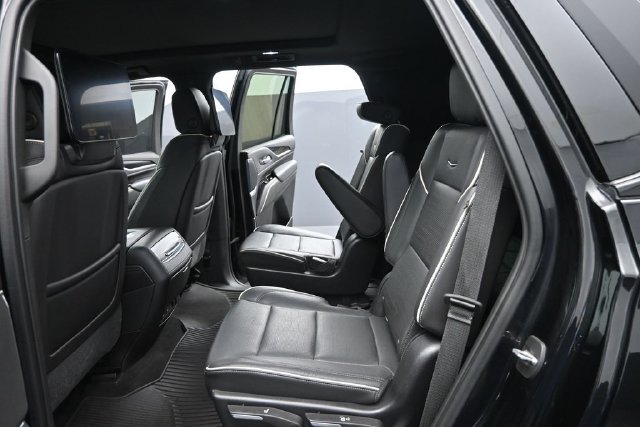 Used 2021 Cadillac Escalade Sport w/ Driver Assist Tech Package AWD/4WD image 17