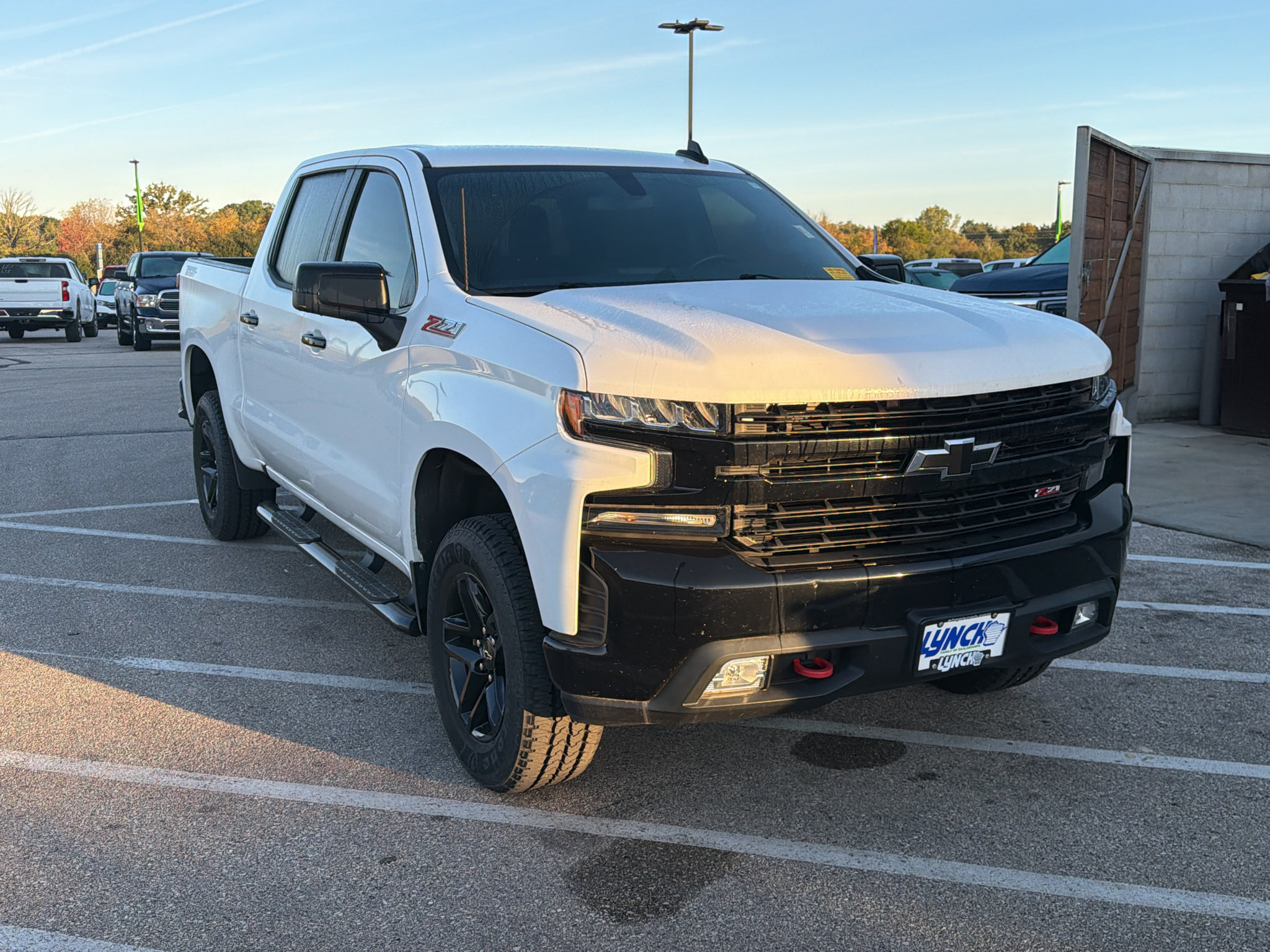 Used 2020 Chevrolet Silverado 1500 LT Trail Boss w/ LPO, Dark Essentials Package AWD/4WD image 8