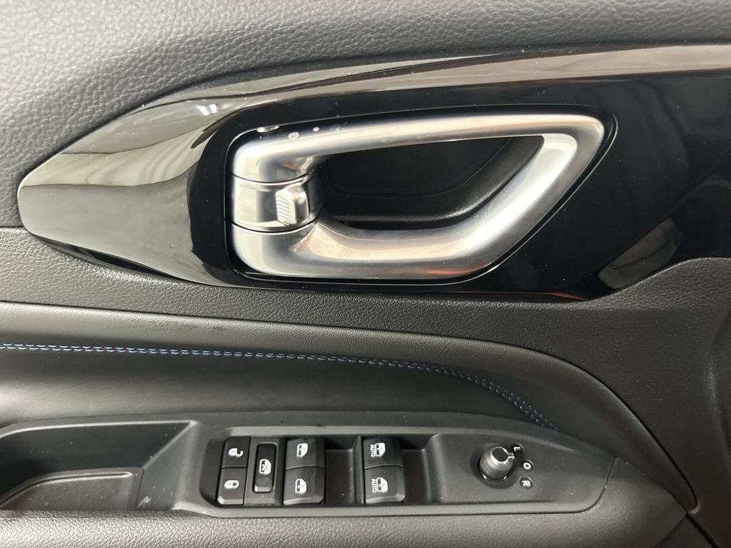 New 2026 Jeep Compass Latitude AWD/4WD image 13