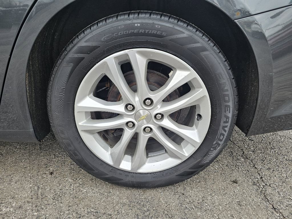 Used 2017 Chevrolet Malibu LT image 15