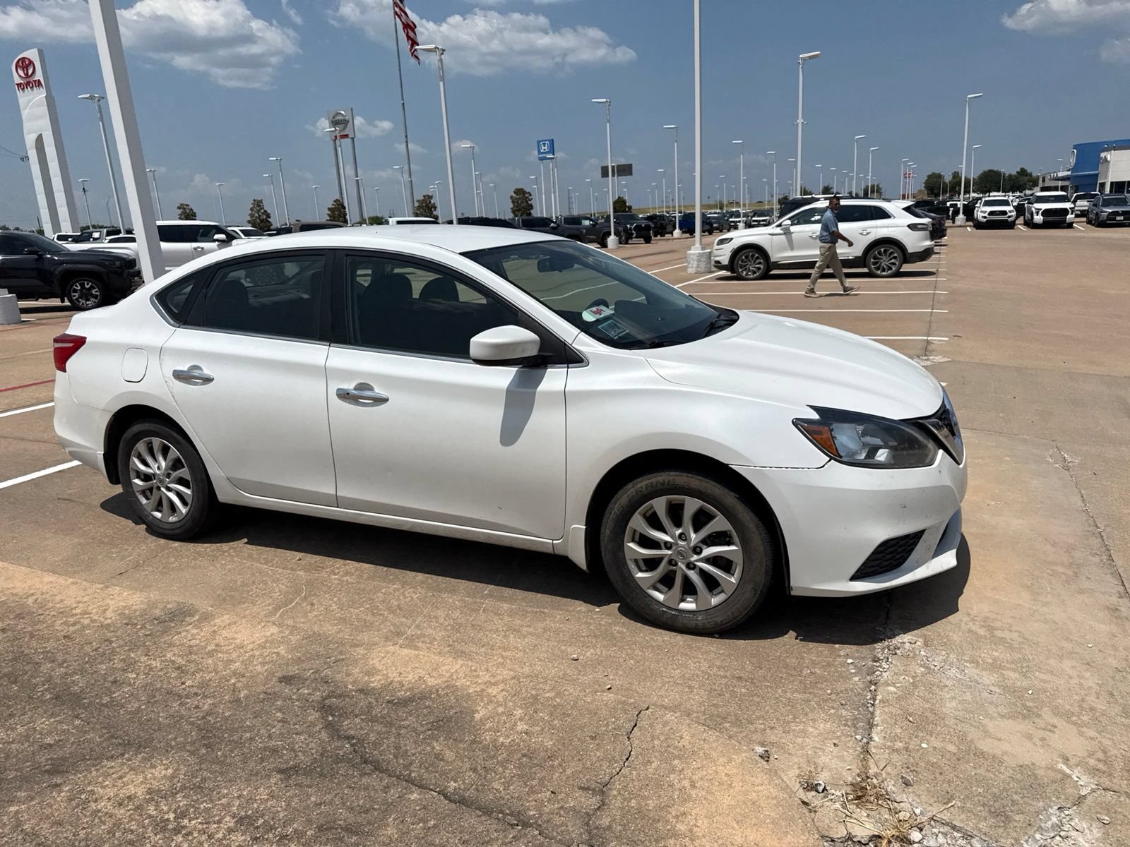 Used 2018 Nissan Sentra SV w/ All Weather Package FWD image 9