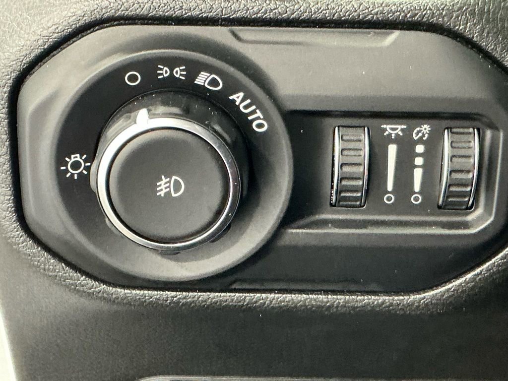 Used 2022 Jeep Wrangler Unlimited Sport image 17