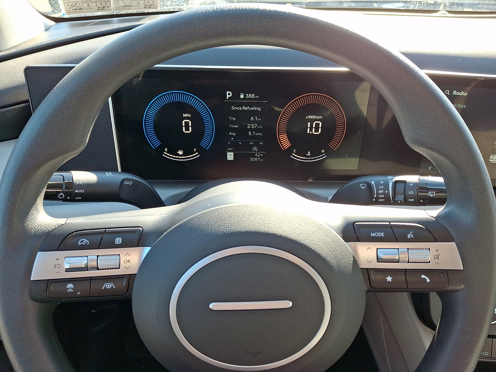 Certified 2025 Hyundai Tucson SE image 18