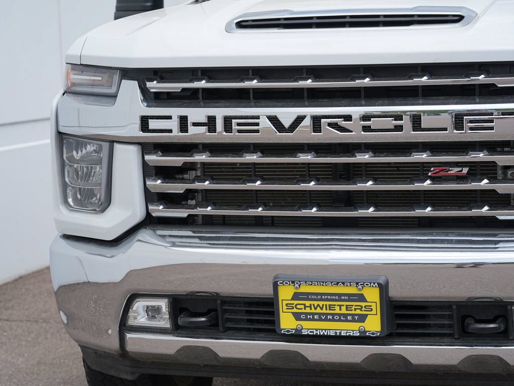 Used 2022 Chevrolet Silverado 3500 LTZ AWD/4WD image 9