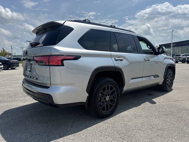 Used 2024 Toyota Sequoia Platinum AWD/4WD image 6