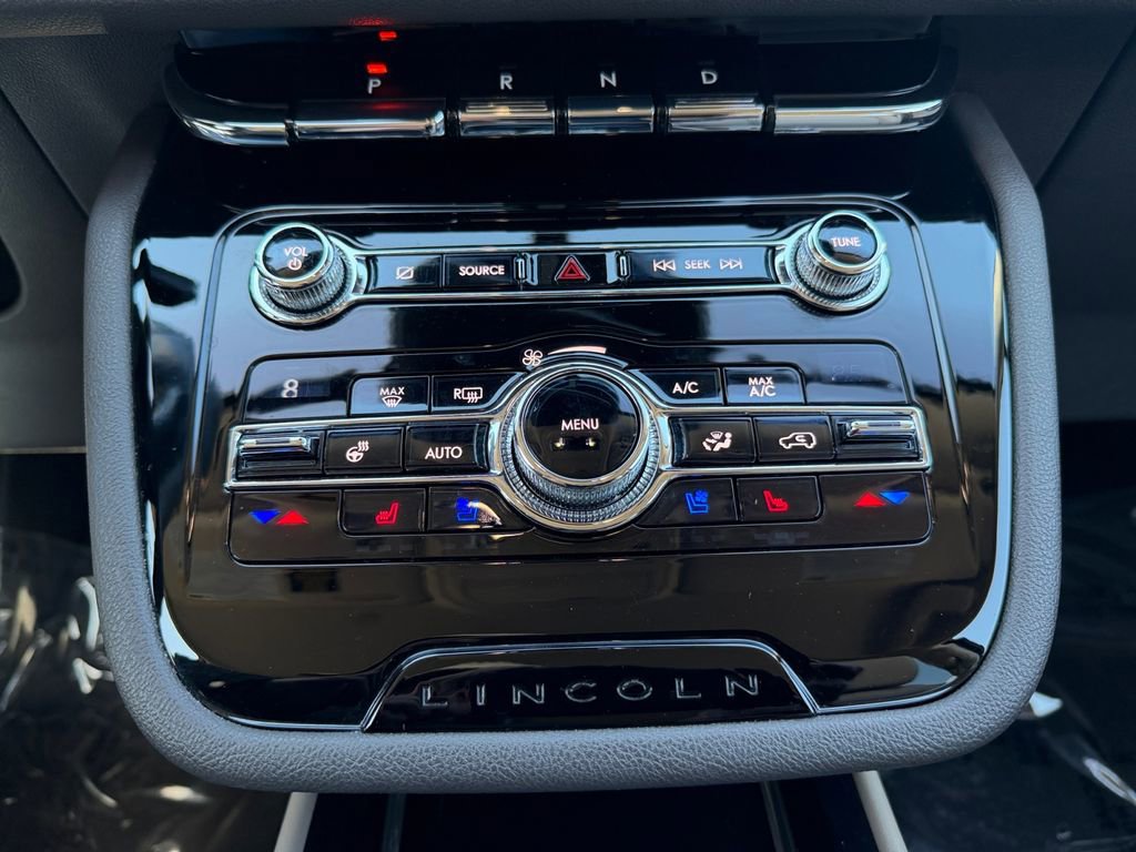 Used 2020 Lincoln Corsair AWD w/ Equipment Group 101A image 18