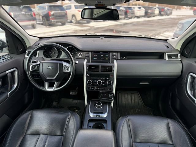 Used 2017 Land Rover Discovery Sport HSE image 2