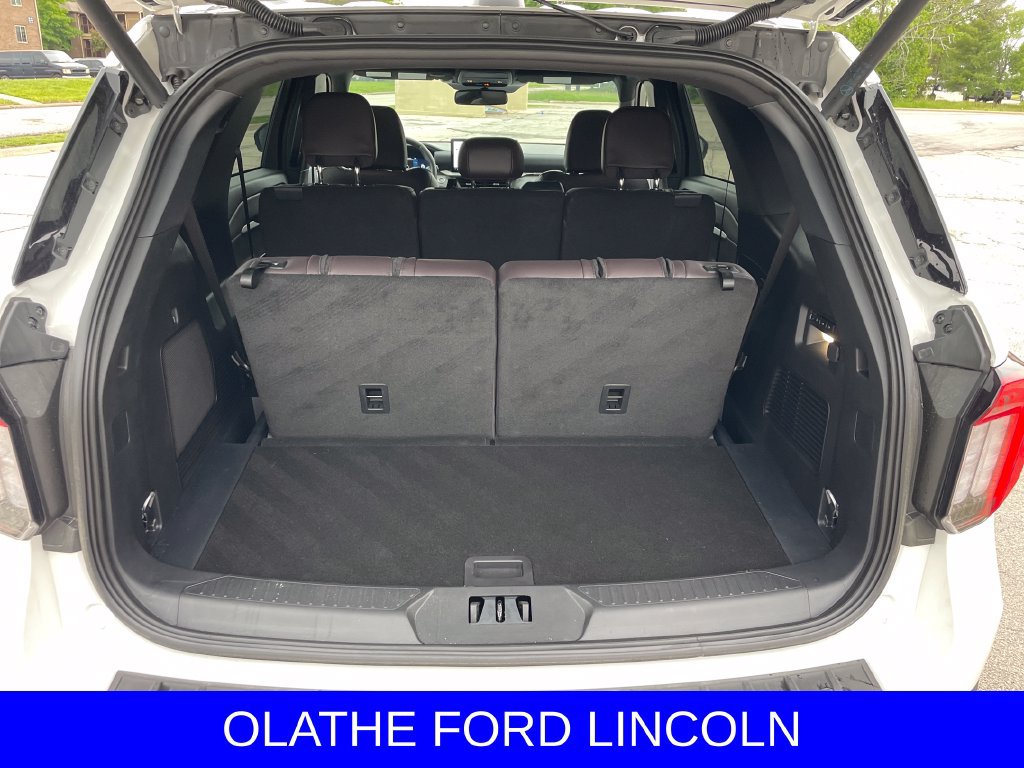 New 2026 Ford Explorer Platinum AWD/4WD image 19