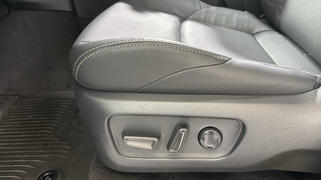 Used 2025 Toyota 4Runner TRD Off-Road Premium image 15