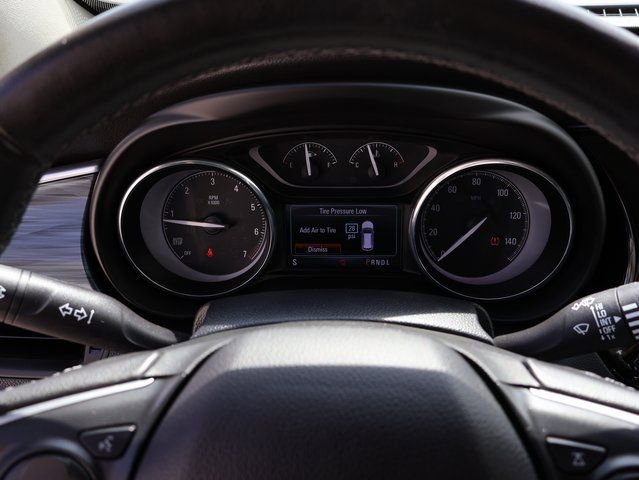 Used 2019 Buick Envision Essence image 30