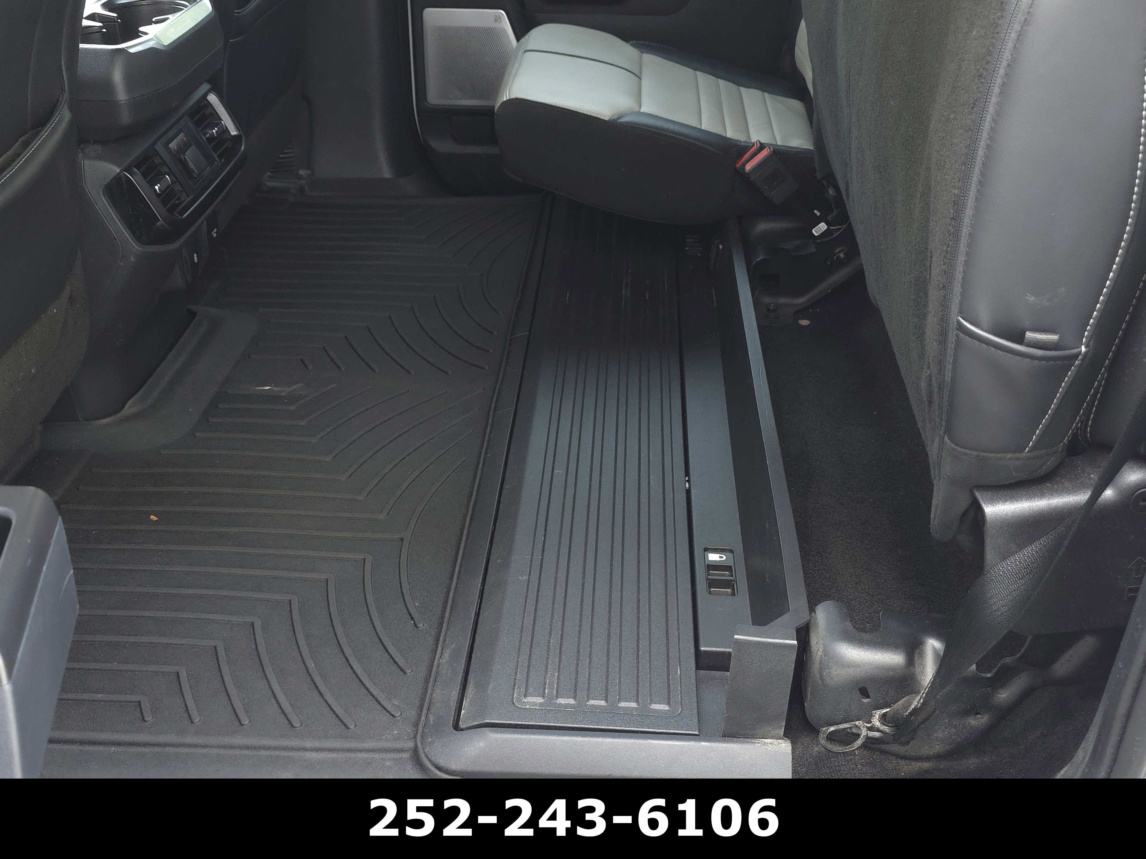 Used 2022 Ford F150 Lightning Platinum AWD/4WD image 35