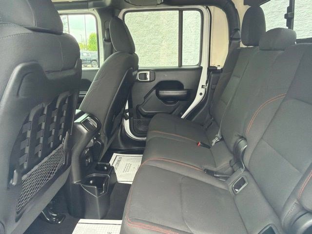 Used 2020 Jeep Gladiator Rubicon w/ Trailer Tow Package AWD/4WD image 15