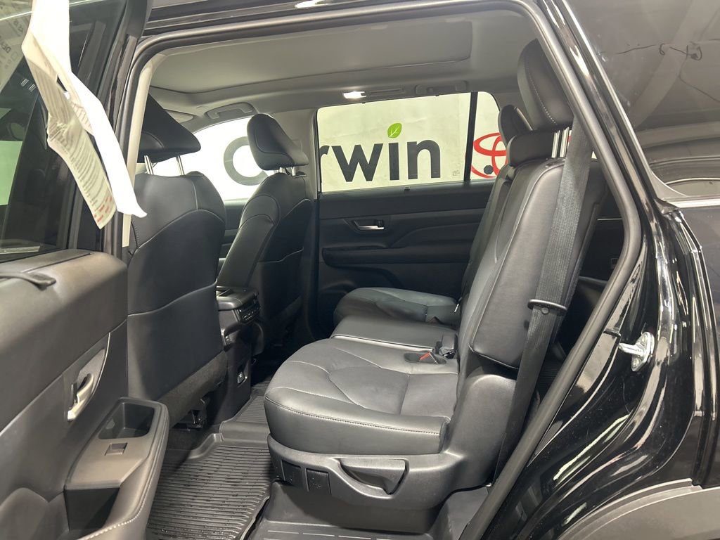 Used 2026 Toyota Grand Highlander Limited image 22