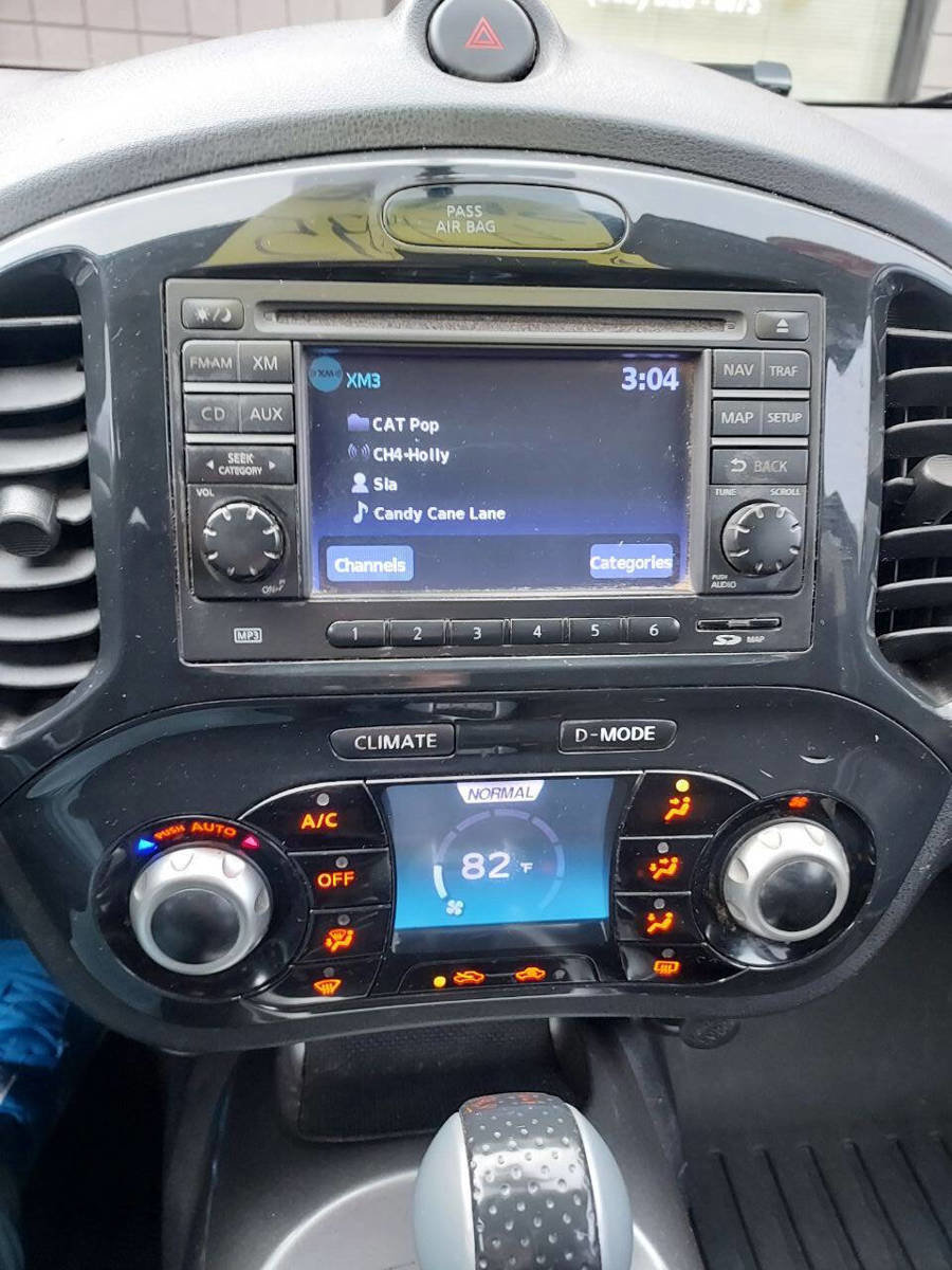 Used 2013 Nissan Juke SV AWD/4WD image 11