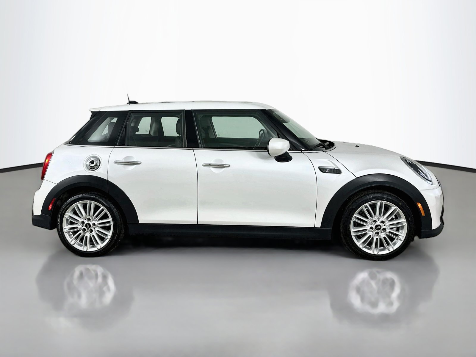 Used 2024 MINI Cooper S FWD image 4