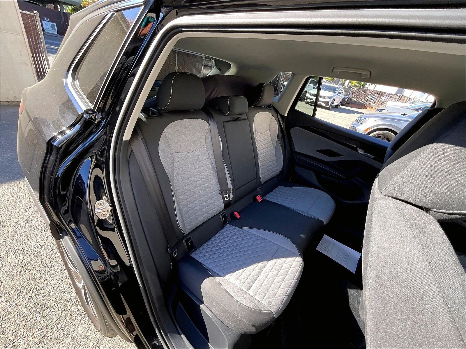 Certified 2025 Volkswagen Tiguan S FWD image 25